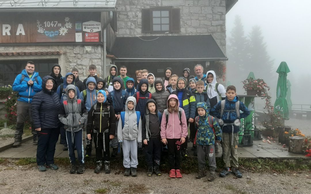 Kostanjev piknik mladih planincev gorniškega krožka OŠ Loka na Mirni gori